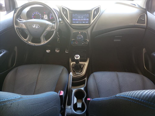 Hyundai HB20X 1.6 16V STYLE FLEX 4P MANUAL