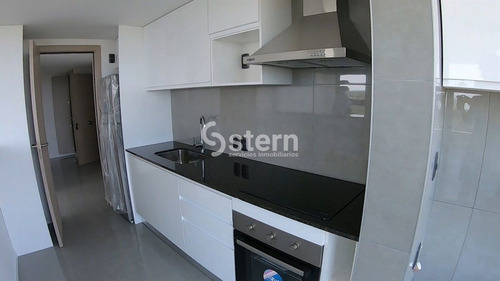 Imagen 5 de 15 de Departamento En Venta De 2 Dormitorios Y 2 Baños Completos En Punta Del Este