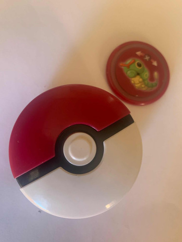 Pokemon Pokebola Y Disco De Pokemon Caterpie (Usado)