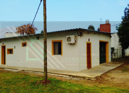 Galpones Y Casas Sobre Ruta Nacional 22 , Tarariras