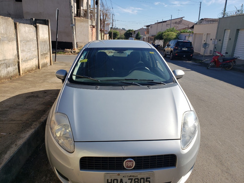 Fiat Punto Attractive 1.4 Flex 2012