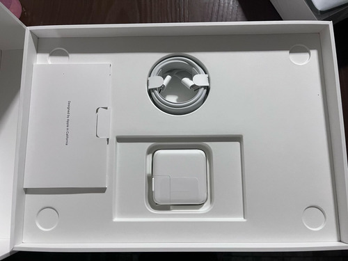 Macbook Apple M1 Gris (Usado)