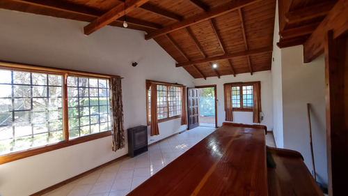 Imagen 5 de 17 de Venta De Casa Y Cabaña En Amplio Lote. Inversión. Bariloche.