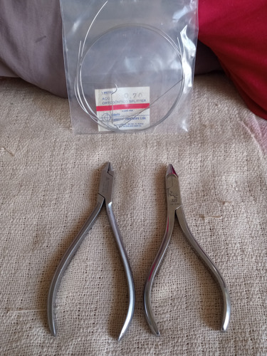 Alicates De Ortodontia (angle Bending 139 E Univesal 325) Cinza