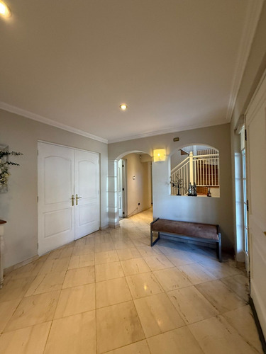 ¡espectacular Casa Estilo Inglés En Las Pataguas! Ubicación