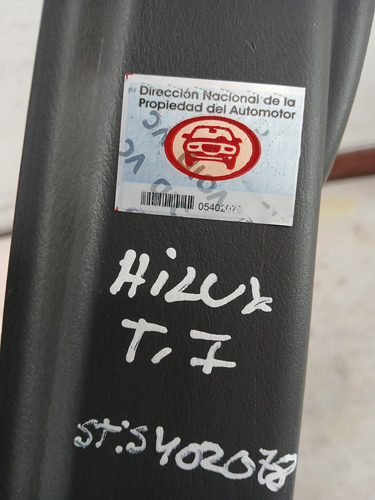 Tapizado Panel Puerta Trasero Izquierdo Toyota Hilux 14 (Usado)