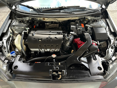 Mitsubishi Lancer 2.0 Es M Man At