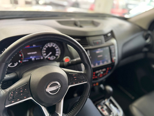 Nissan Frontier y NP 300 Frontier Pick-Up! 4 pts. Frontier Platinum LE, Doble Cab., 2.5TD, TA, a/ac., f. led, RA-18, 4x4