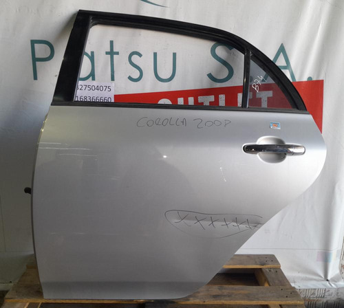 Puerta Trasera Izquierda Toyota Corolla Con Detalles 2008