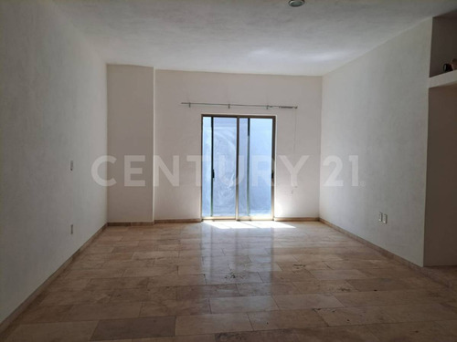 Casa En Venta En Hacienda Real (cantera)