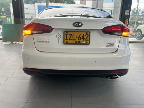 Kia CERATO PRO 1.6l Zenith At