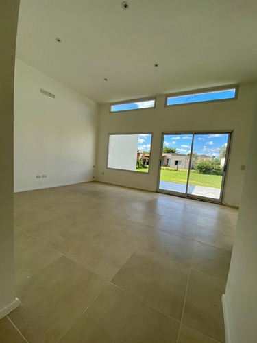 Imagen 7 de 30 de Vendo Casa Toda En Una Planta, 3 Habitaciones 2 Baños Y Toilette, Piscina Ya Terminada!