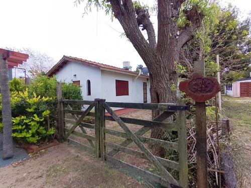 Alquiler Anual Chalet Semi Independiente A 700 Metros Del Mar Calle 67 E/ 6 Y 7