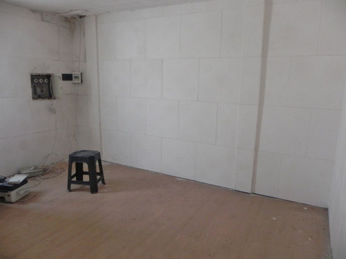 Imagen 6 de 12 de Galpon En Venta En La Tablada