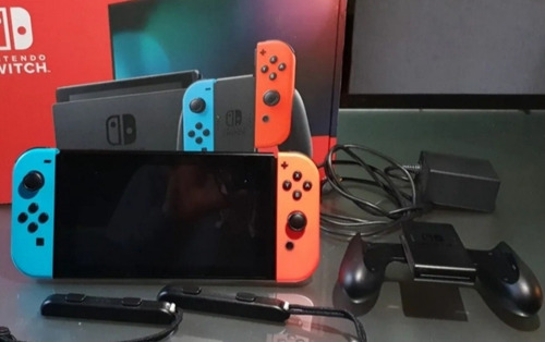 Nintendo Switch 32gb Standard Rojo Neón, Azul Neón Y Negro.