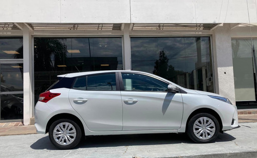 Imagen 5 de 15 de Toyota Yaris 5 Puertas 1.5 6m/t Xs 0km My2023