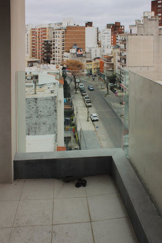 Imagen 3 de 9 de Venta De Apartamento Monoambiente Con Terraza Y Parrillero E (ref: Tbr-2445)