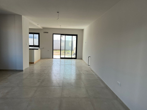 Imagen 9 de 27 de Venta Duplex En Docta. 3 Dorm.. Vista A Las Sierras. Calefaccion Central