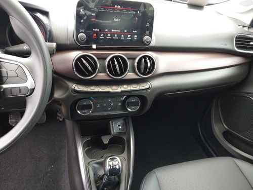 Fiat Cronos Precision 1.8 Manual Cuero Style