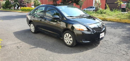 Imagen 4 de 15 de Toyota Yaris 2010 1.5 Sedan Core Aa At