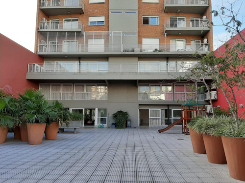 Departamento 2 Ambientes De Categoría Con Cochera En Morón Centro