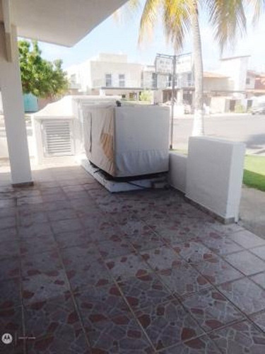 Imagen 14 de 16 de Ricardo Monsalve Vende Hermosa Casa Bote B En Esquina (solo Clientes)