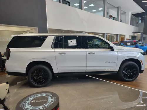 Chevrolet Suburban 6.2 High Country 4X4 At