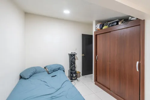 Casa En Venta En Los Naranjos. Cod V21519