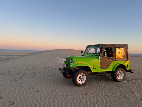 Jeep C/carroseria Plastica