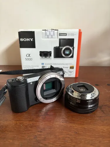 Sony Alpha 5000 20.1mp - Seminova Na Caixa | Parcelamento sem juros