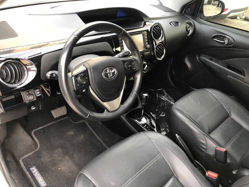 Toyota Etios 1.5 Platinum 16v Flex 4p Automático