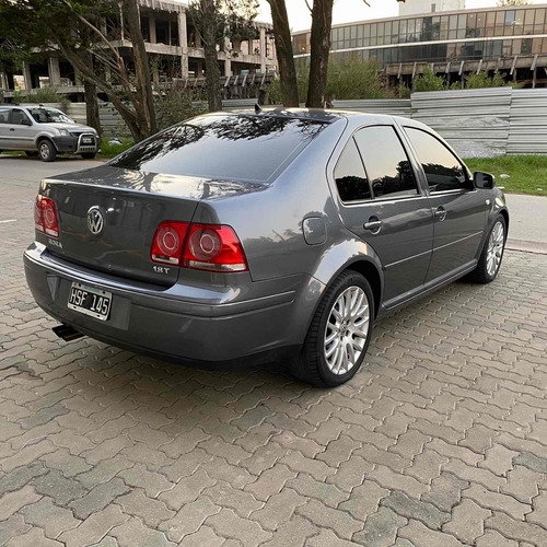 Volkswagen Bora 1.8 T Highline 180cv 2009