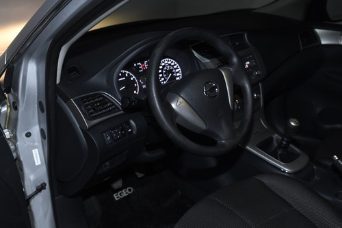Nissan Sentra Sense 2014