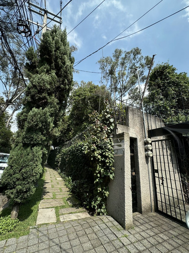 Se Vende Casa Como Terreno Para Constructores En Lomas Altas .
