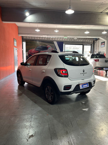 Renault Sandero Stepway 1.6 Rip Curl 105cv