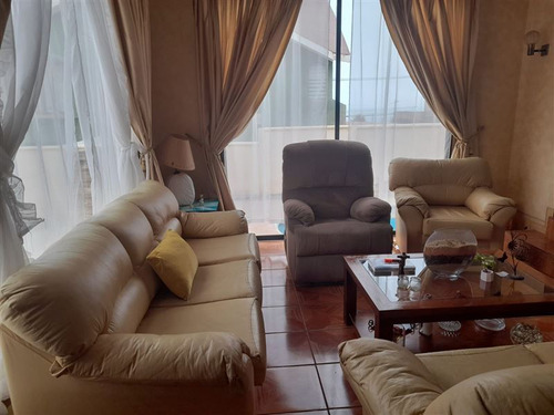 Casa En Venta De 4 Dorm. En Antofagasta