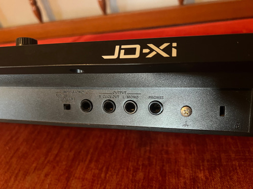 Sintetizador Roland Jd-xi Leia A Descrição (Usado)