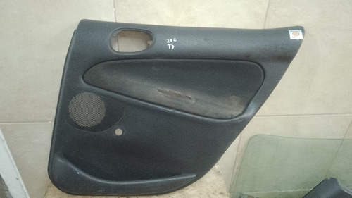 Tapizado De Puerta Trasero Derecho Peugeot 206