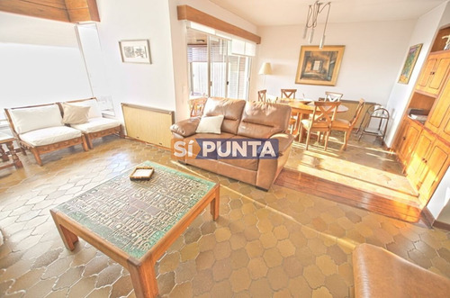 Imagen 4 de 17 de Apartamento En Alquiler Playa Mansa
