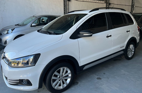 Imagen 2 de 14 de Volkswagen Suran 1.6 Track Les Automotores