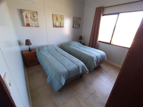 Imagen 7 de 30 de Piriapolis Con Piscina Y Jacuzzi Frente A La Playa.