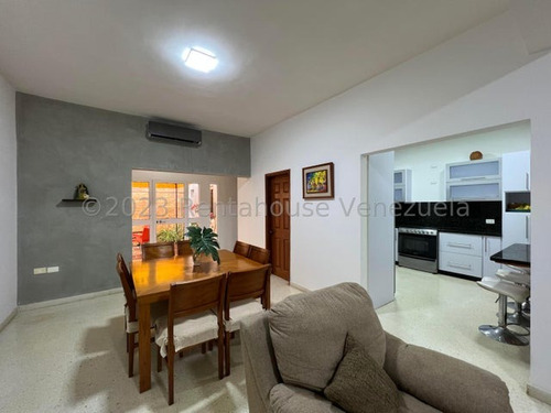 Casa En Venta Sector San Bosco Cerca De La Avenida Los Médanos Coro- Falcón (r.h.)