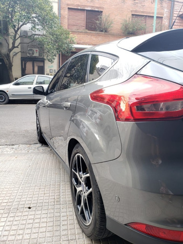 Ford Focus Titanium At 5p 2016 Gris Oscuro, Excelente Estado