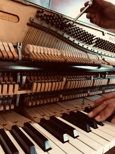 Afinacion Y Restauracion De Pianos Verticales Y De Cola.