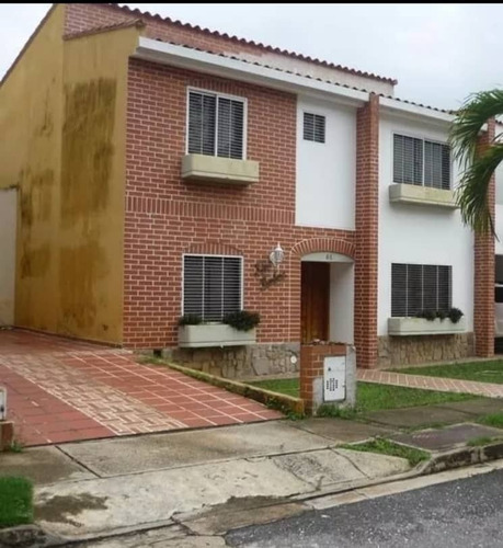 Casa En Venta En Urb. Parque Mirador, Avenida Cuatricentenaria C-8538 E.c