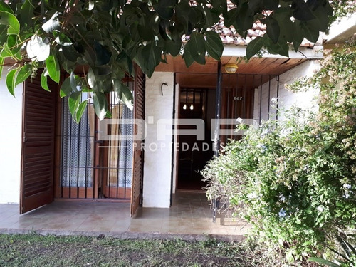 Chalet En 2 Plantas - Navarra 800, Mar Del Plata