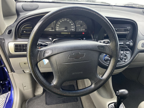 Imagen 16 de 25 de Chevrolet Vivant 2.0