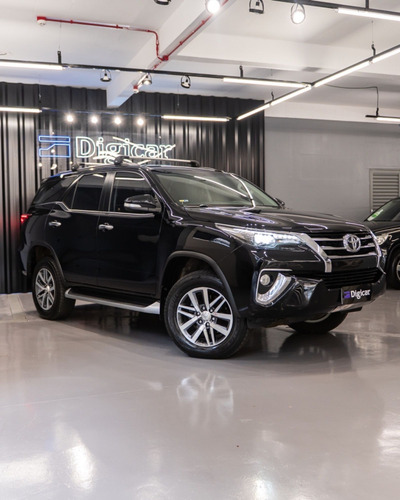 Toyota Hilux SW4 SRX 4x4 2.8 TDI 16V Dies. Aut.