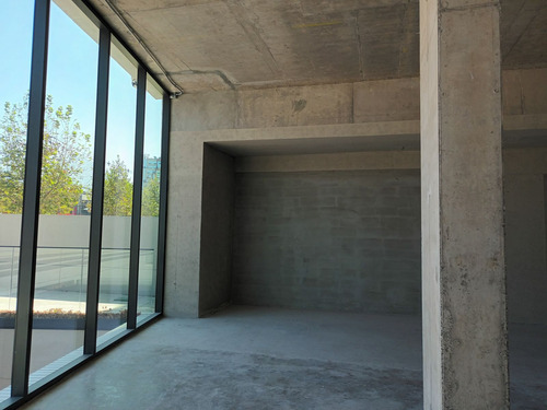 Arriendo Local Comercial, 217,54 M2 Nivel Calle, Vitacura