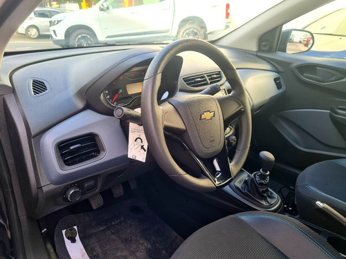 Imagen 14 de 22 de Nuevo Chevrolet Onix Joy 2023 Black 0km Color Smt3